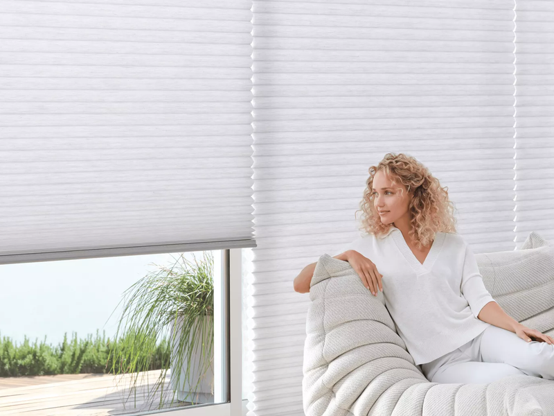 EN-DUE-02-S-LivingRoom-Summer-1559-HERO_horizontal